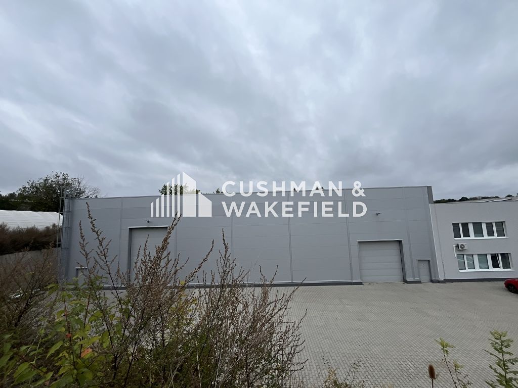 Prodej výrobní haly, prostoru 2800 m² – fotografie 5