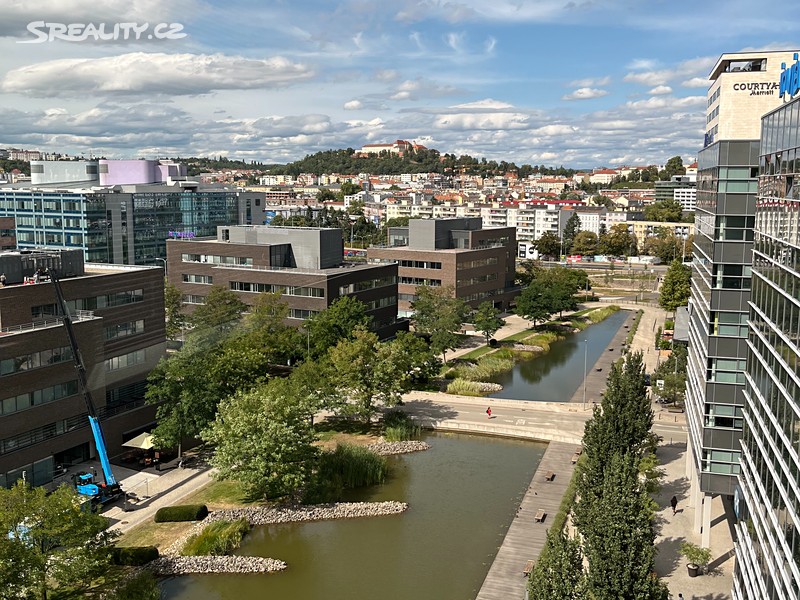 Pronájem kanceláře 450 m², Brno