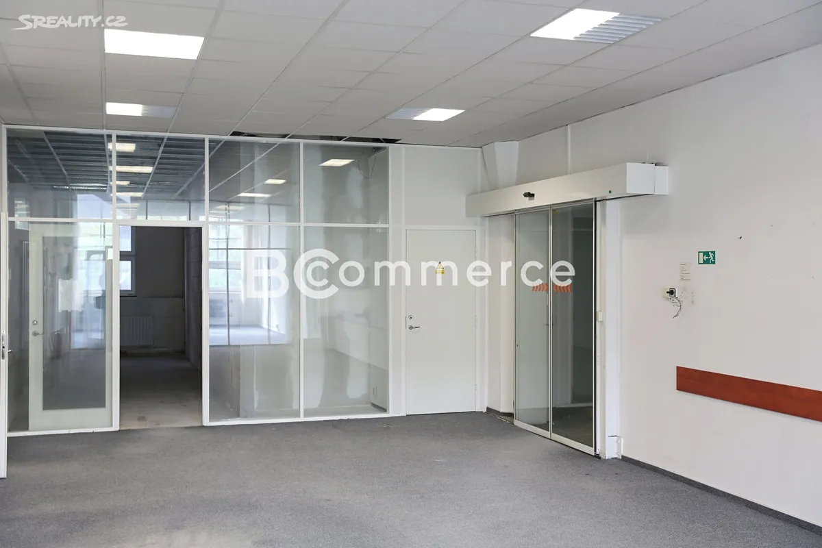 Pronájem kanceláře 350 m² – pohled 3