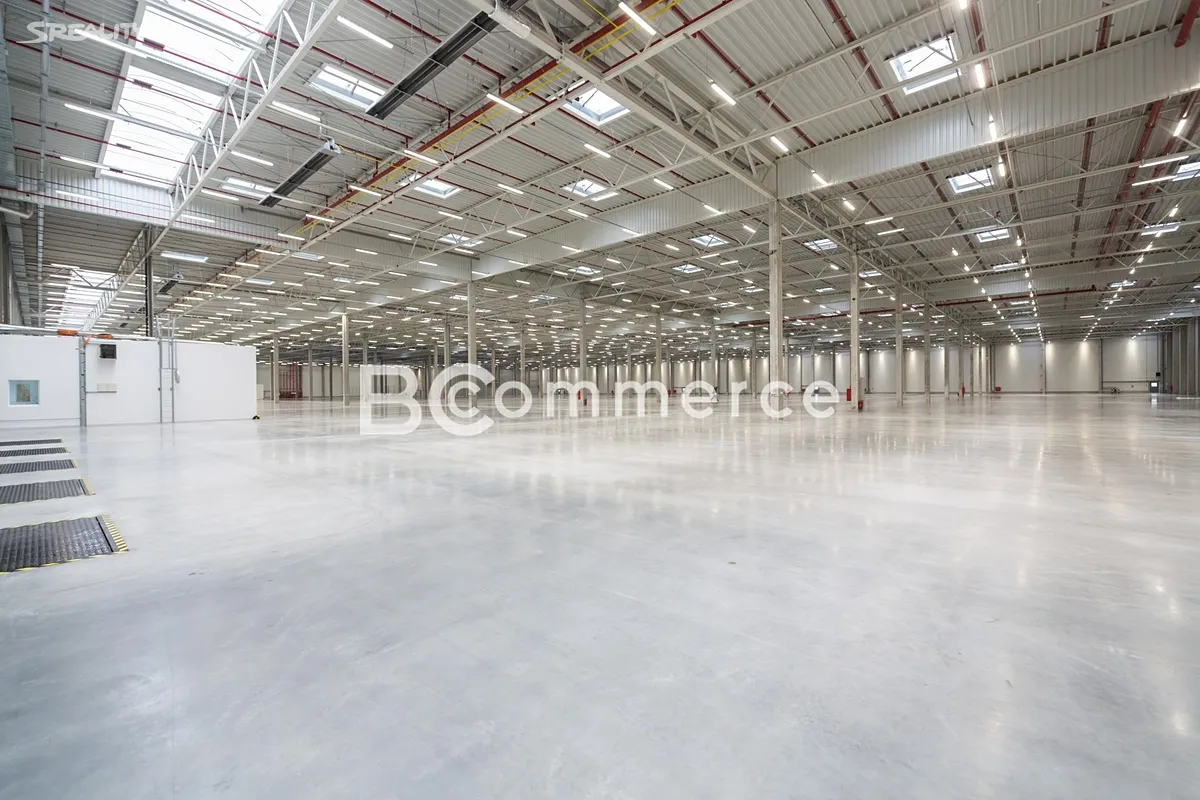 Pronájem skladového prostoru 5760 m² – pohled 2