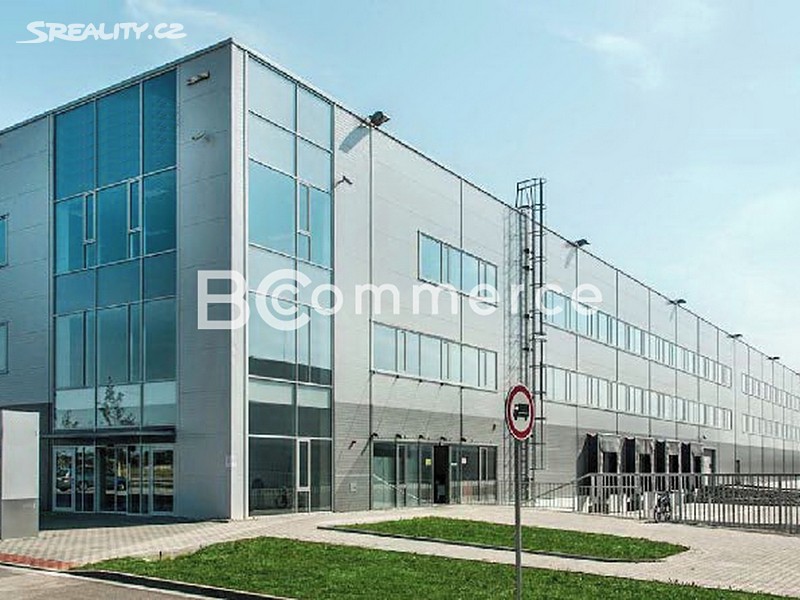 Pronájem výrobní haly, prostoru 5 240 m² – pohled 2