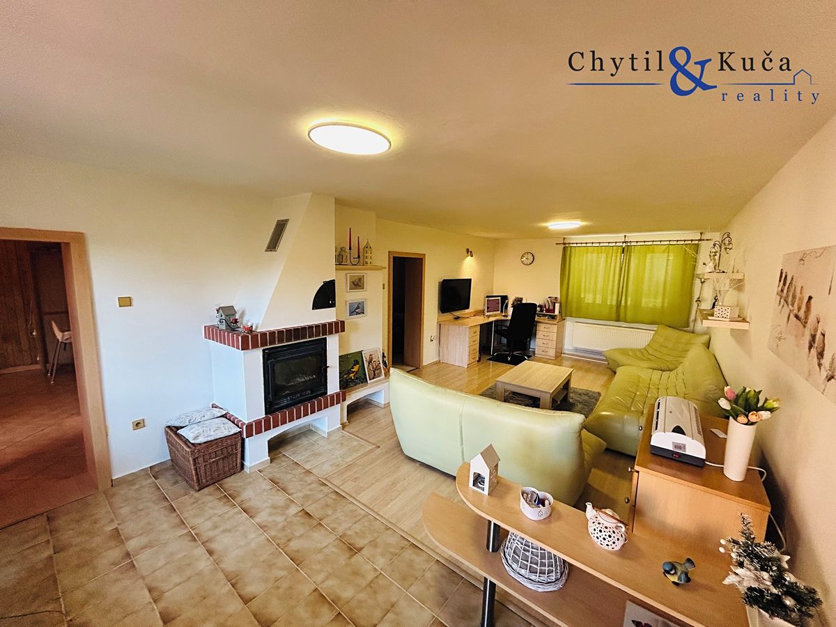 Prodej rodinného domu 347 m², pozemek 2048 m² – fotografie 4