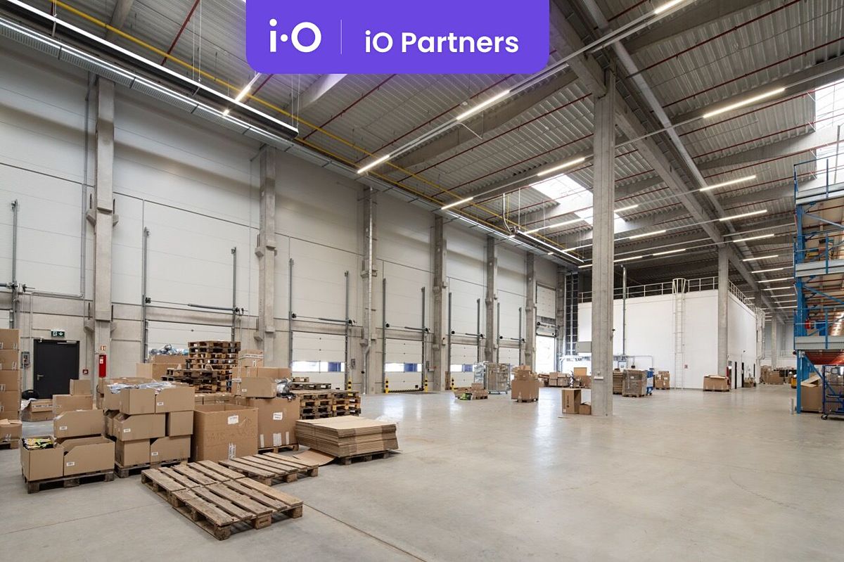 Pronájem skladového prostoru 7823 m²