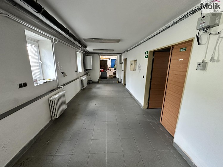 Комерційне приміщення на продаж, 365 м² (16 з 25)