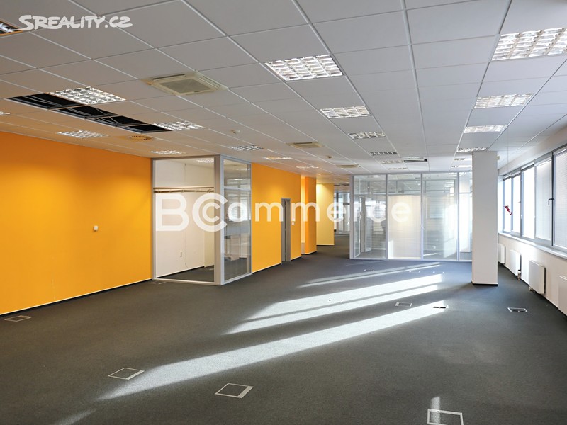Pronájem kanceláře 300 m² – další