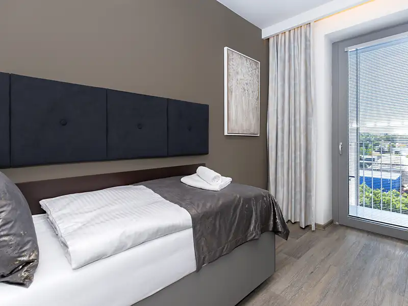 Pronájem bytu 2+1 41 m², Hradec Králové – náhled fotky 1