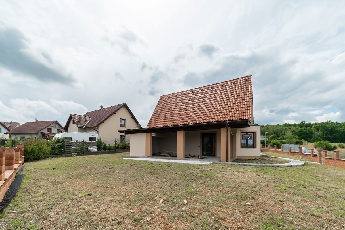 Prodej rodinného domu 218 m², pozemek 1043 m² – fotografie 4
