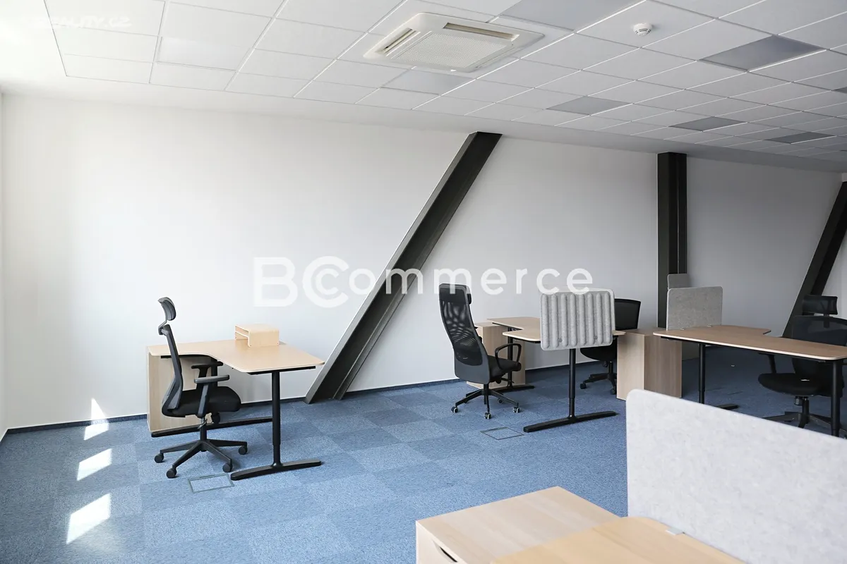Pronájem kanceláře 351 m², Brno
