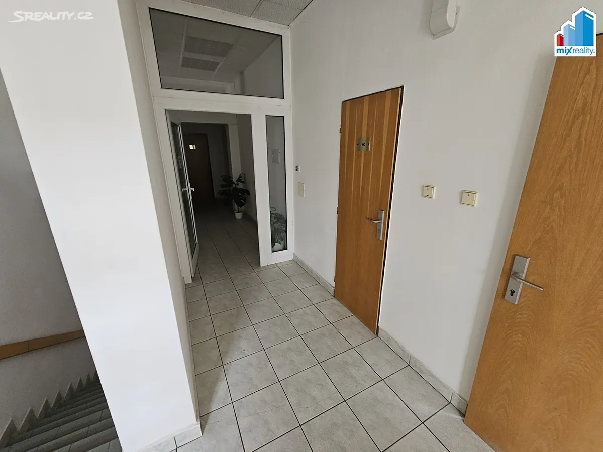 Pronájem kanceláře 58 m² – pohled 6