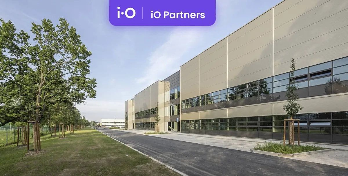 Pronájem skladového prostoru 1177 m²