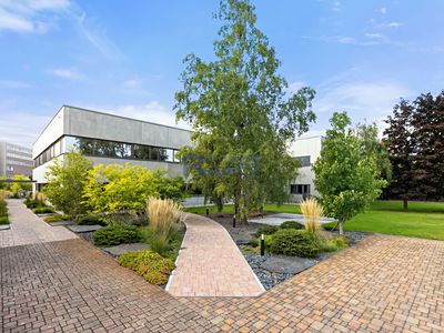 Prodej výrobní haly, prostoru 2133 m²