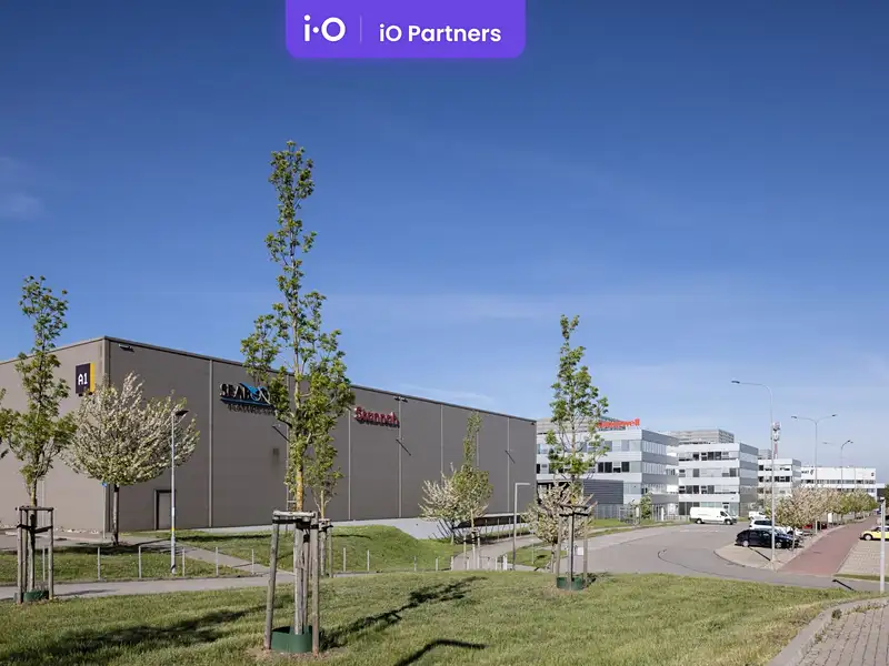 Pronájem skladového prostoru 9622 m², Brno – náhled fotky 1