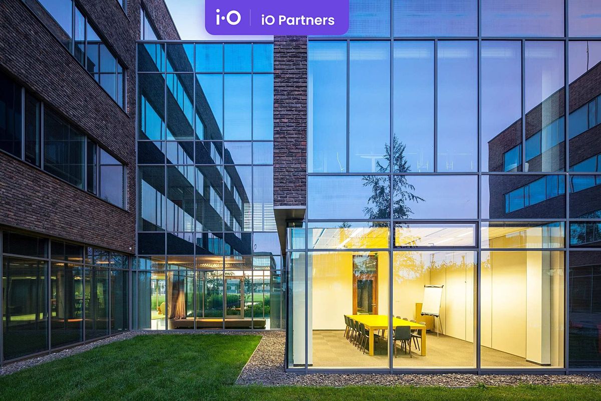Pronájem skladového prostoru 1747 m² – fotografie 3