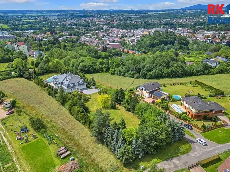 Prodej vily 696 m², pozemek 5870 m², Turnov – náhled fotky 3