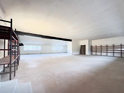 Pronájem výrobní haly, prostoru 250 m²
