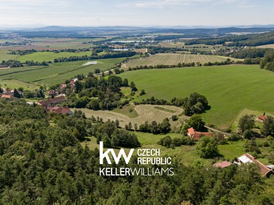 Prodej  stavebního pozemku 1 462 m²