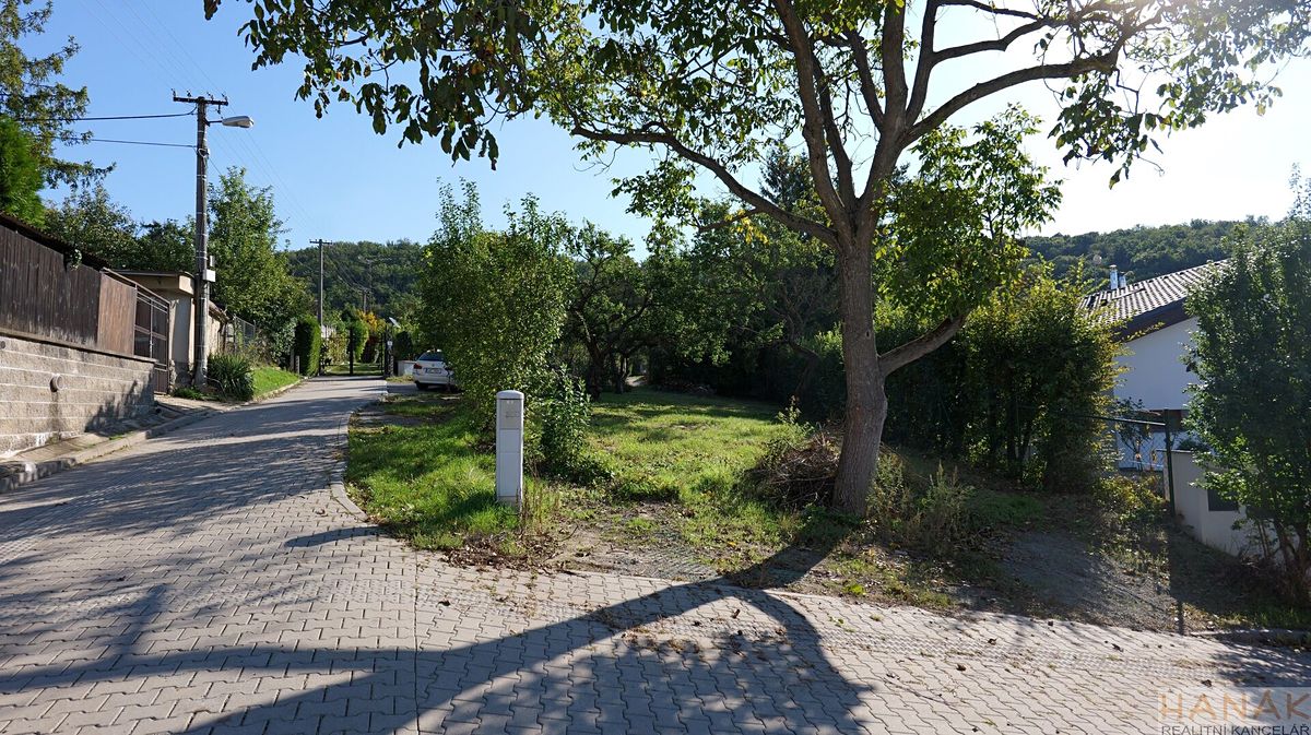 Prodej stavebního pozemku 408 m² – fotografie 2