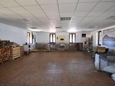 Pronájem obchodního prostoru 126 m² — photo 4