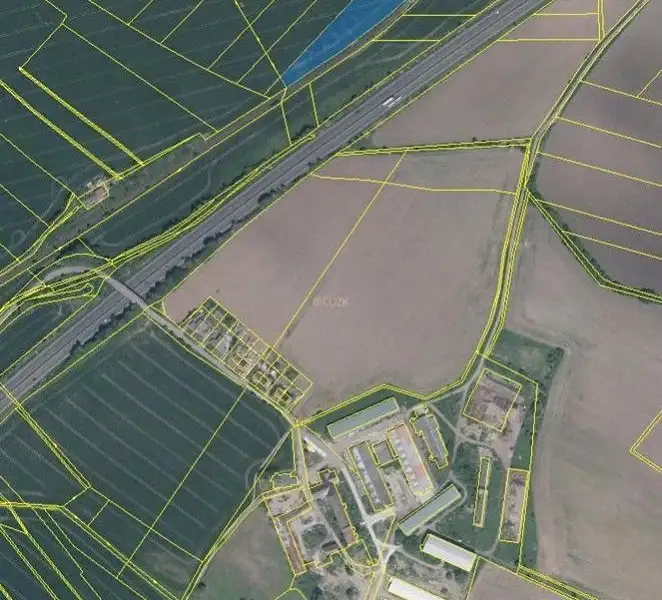 Prodej pole 1543 m², Mnichovo Hradiště – náhled fotky 1