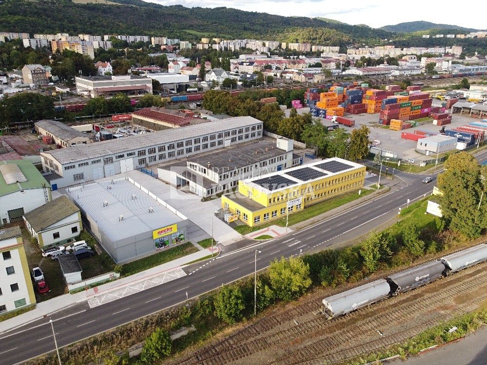 Pronájem kanceláře 16 m² – fotografie 2