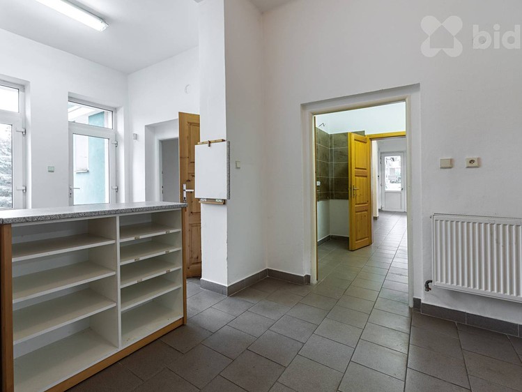 Комерційне приміщення на продаж, 670 м² (6 з 40)