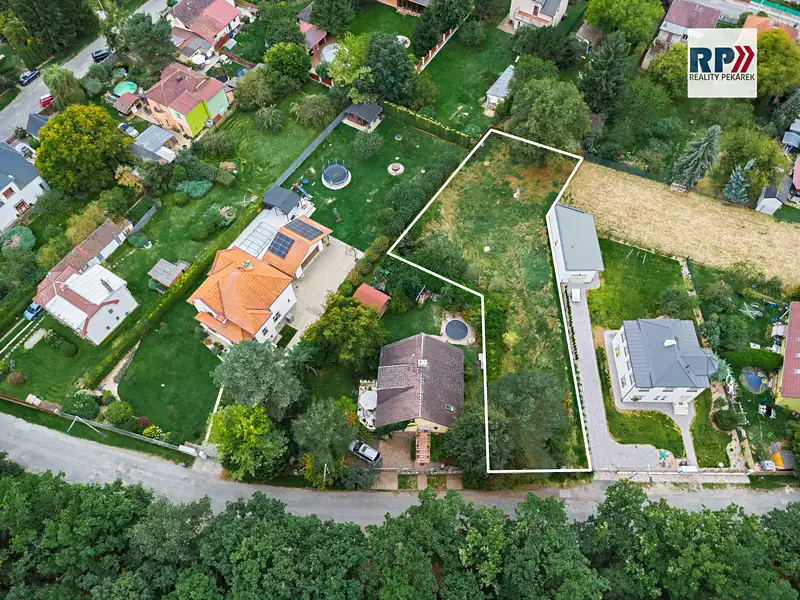 Prodej stavebního pozemku 1135 m², Praha – náhled fotky 2