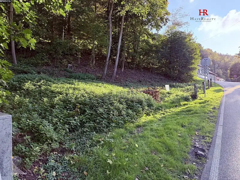 Prodej stavebního pozemku 528 m², Chocerady – náhled fotky 1