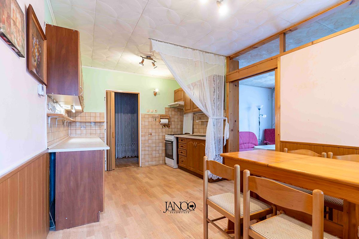 Prodej rodinného domu 100 m², pozemek 774 m² – fotografie 3