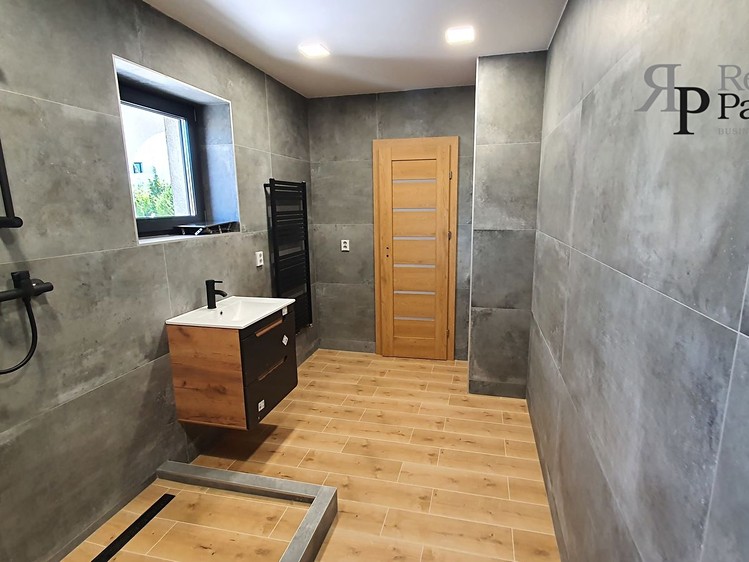 Haus zum Kauf, 260 m² (3 von 32)