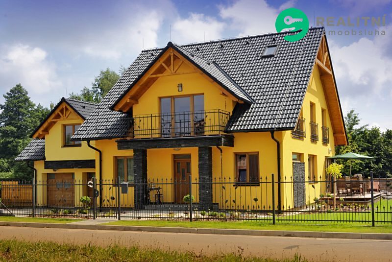 Prodej vily 340 m², pozemek 1260 m²