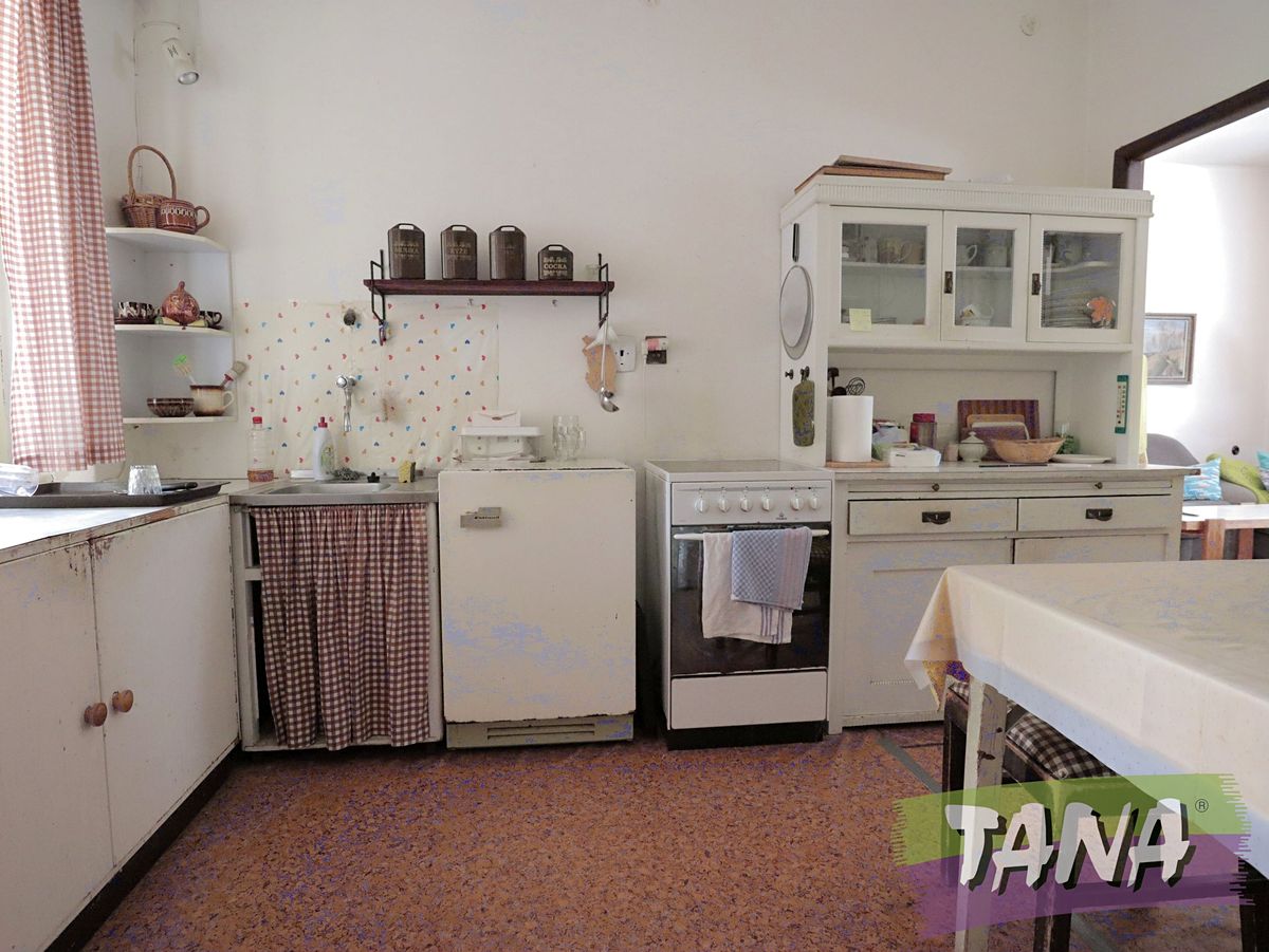Prodej rodinného domu 316 m², pozemek 1314 m² – fotografie 4