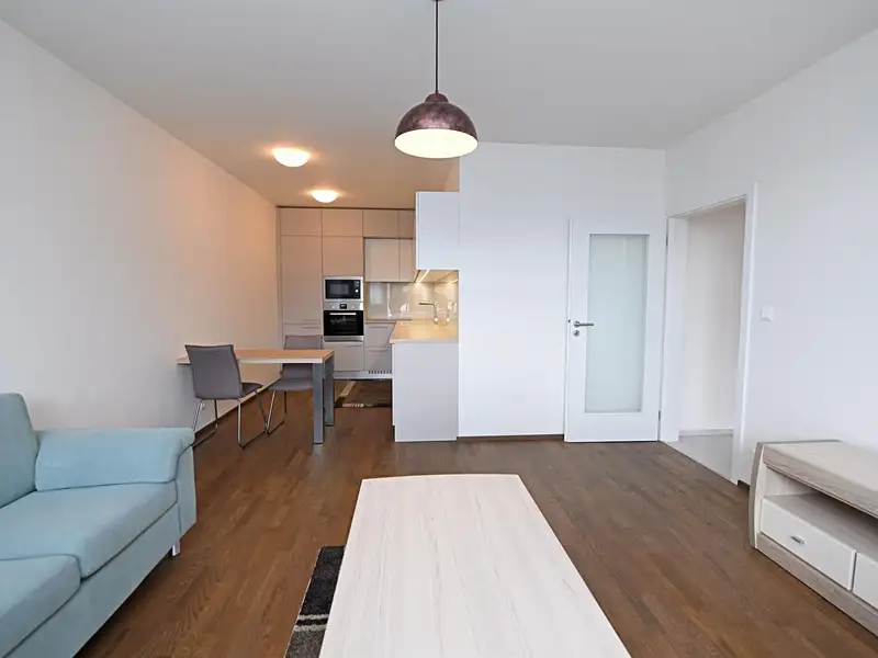 Pronájem bytu 2+kk 54 m², Praha – náhled fotky 1