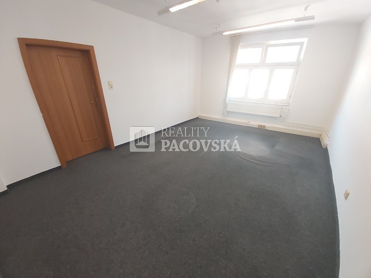 Pronájem komerčního prostoru, 53 m² (9 z 17)