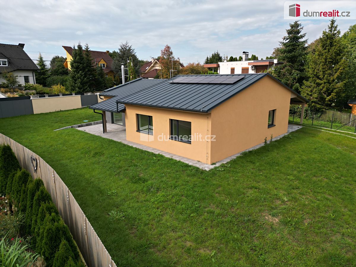 Prodej rodinného domu 250 m², pozemek 1328 m² – fotografie 3