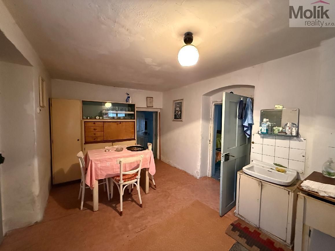 Prodej rodinného domu 92 m², pozemek 199 m² – fotografie 3