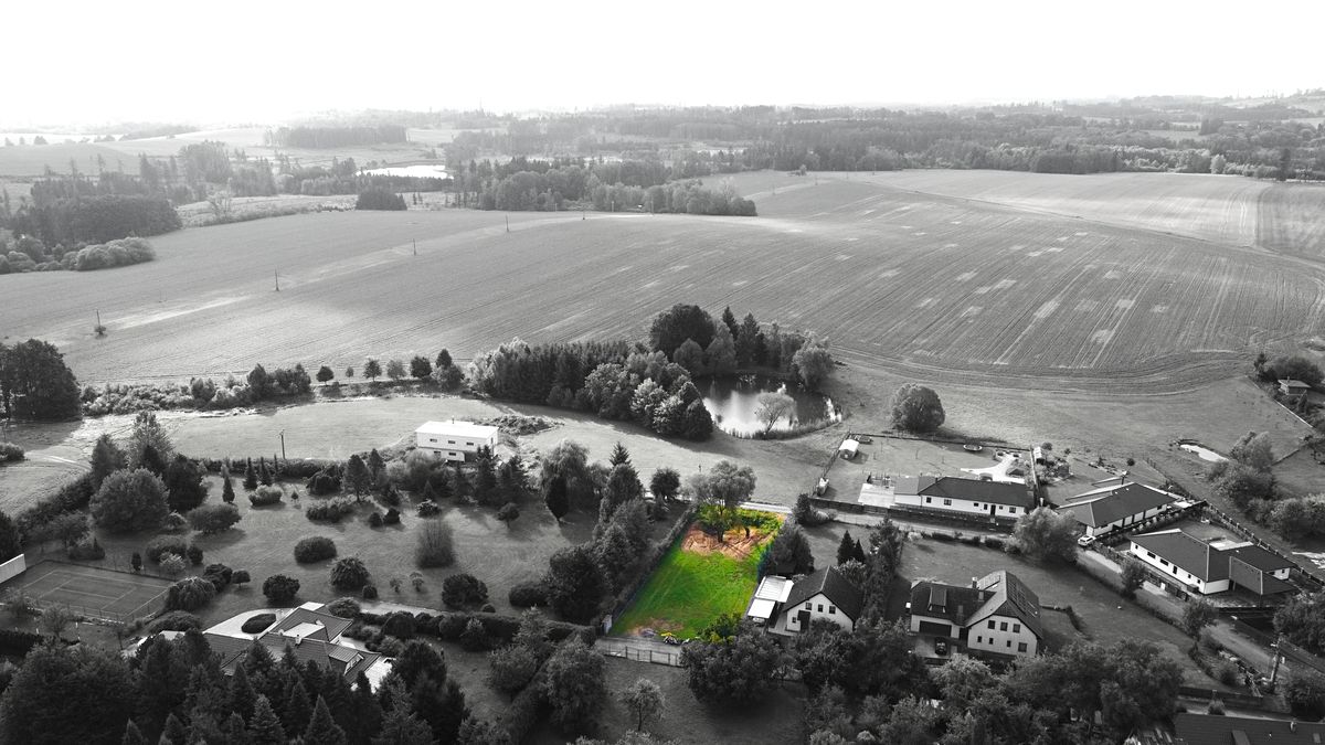 Prodej stavebního pozemku 1159 m² – fotografie 2