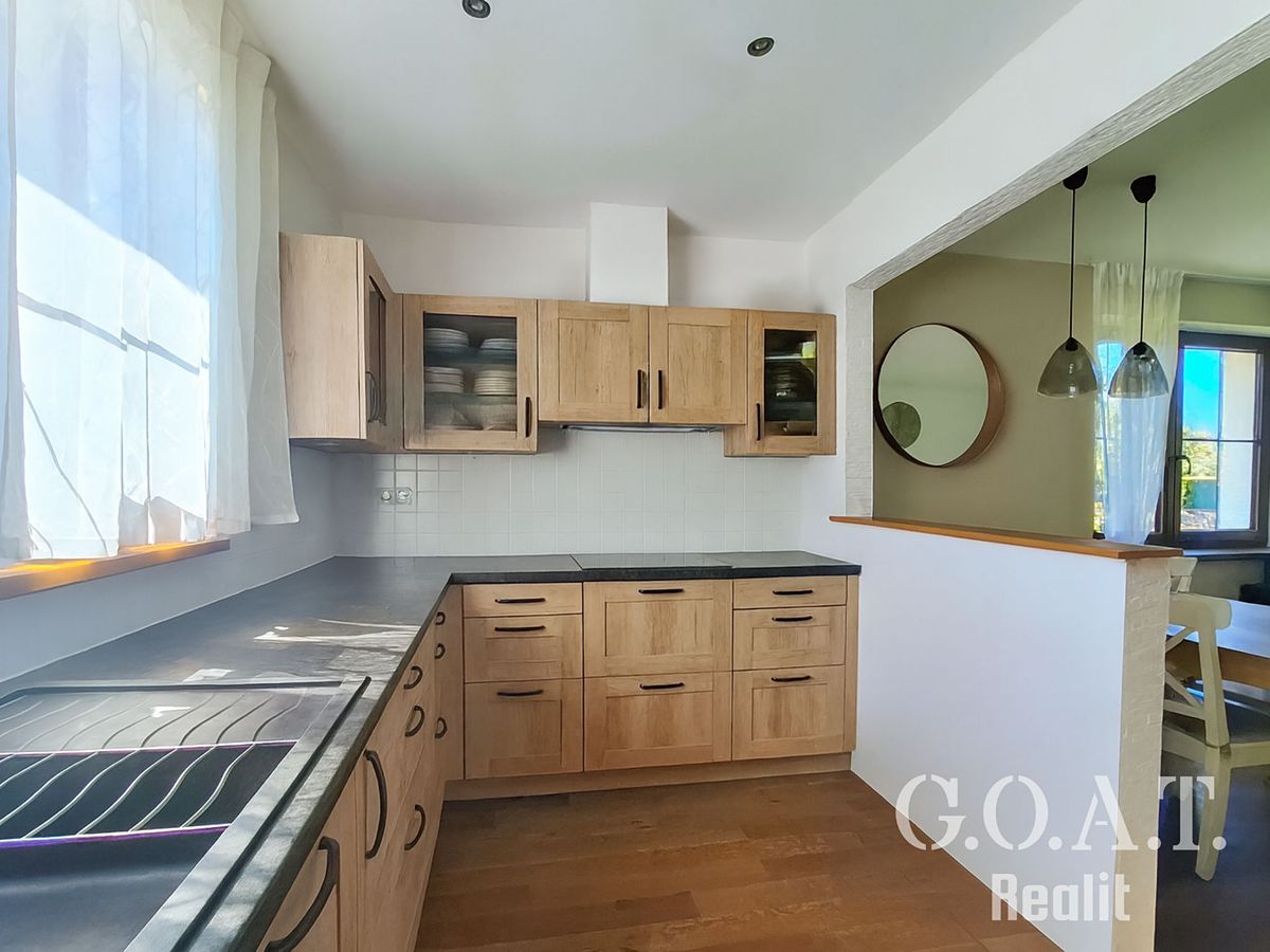 Prodej rodinného domu 104 m², pozemek 800 m² – fotografie 2