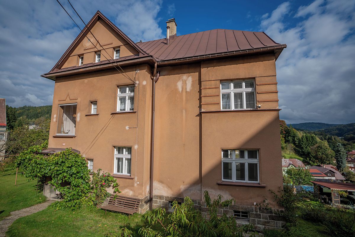 Prodej rodinného domu 600 m², pozemek 1656 m² – fotografie 5