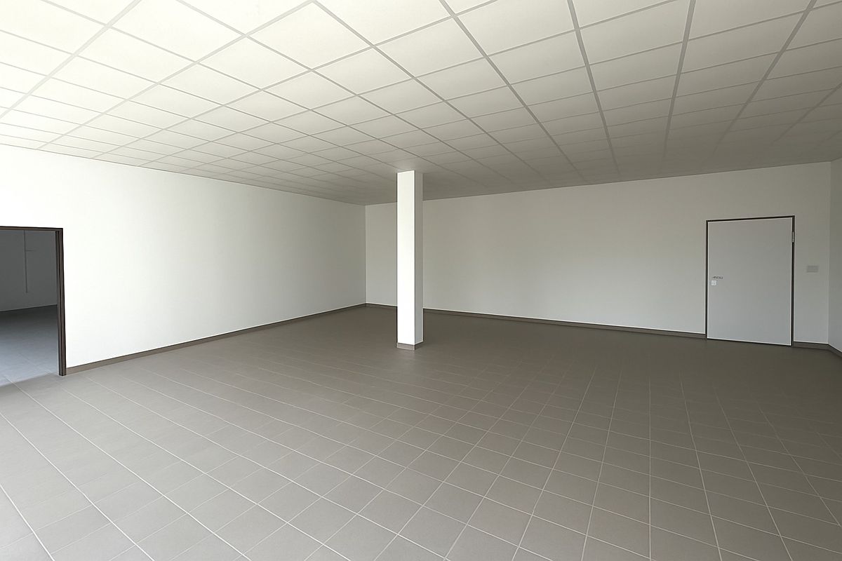 Pronájem skladového prostoru 234 m² – fotografie 2