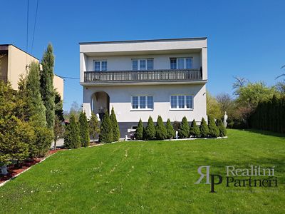 Prodej rodinného domu 260 m², pozemek 950 m²
