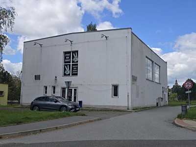 Prodej komerčního prostoru, 818 m² (2 z 7)