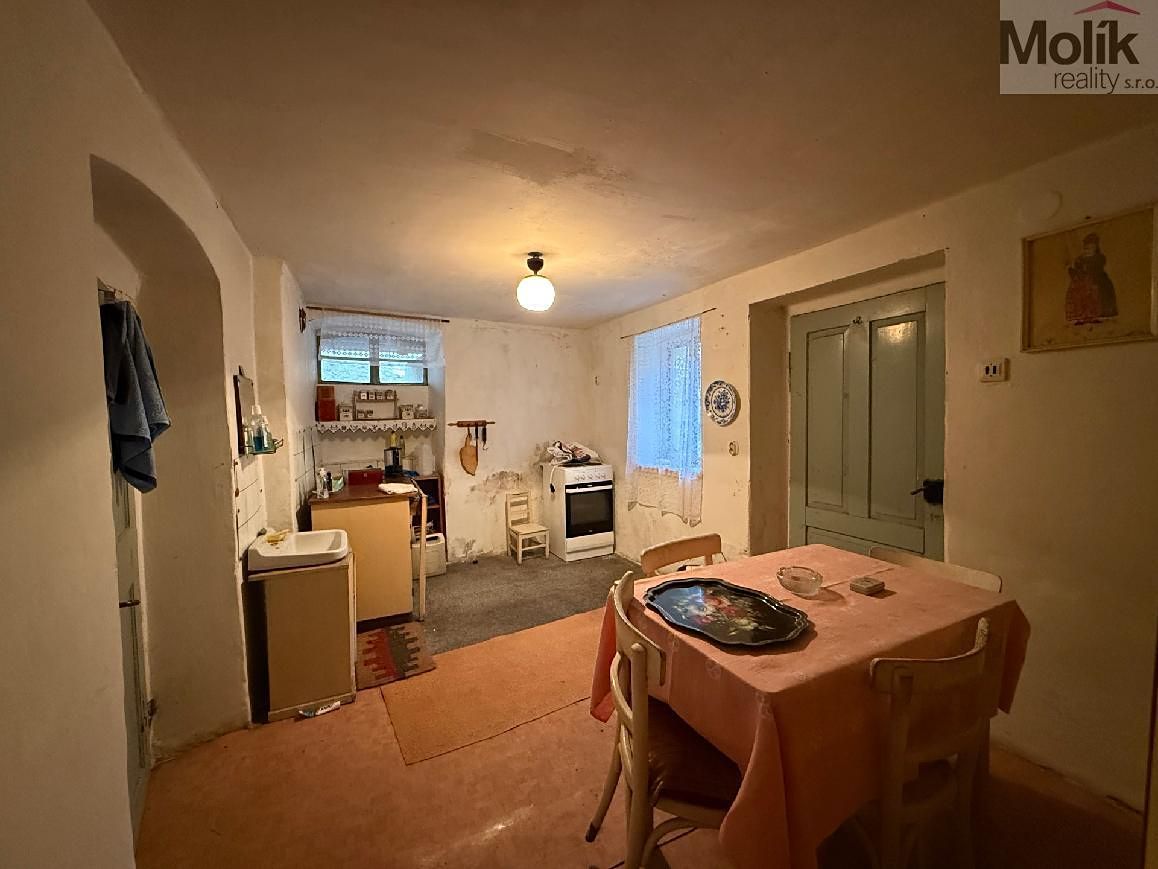 Prodej rodinného domu 92 m², pozemek 199 m² – fotografie 2