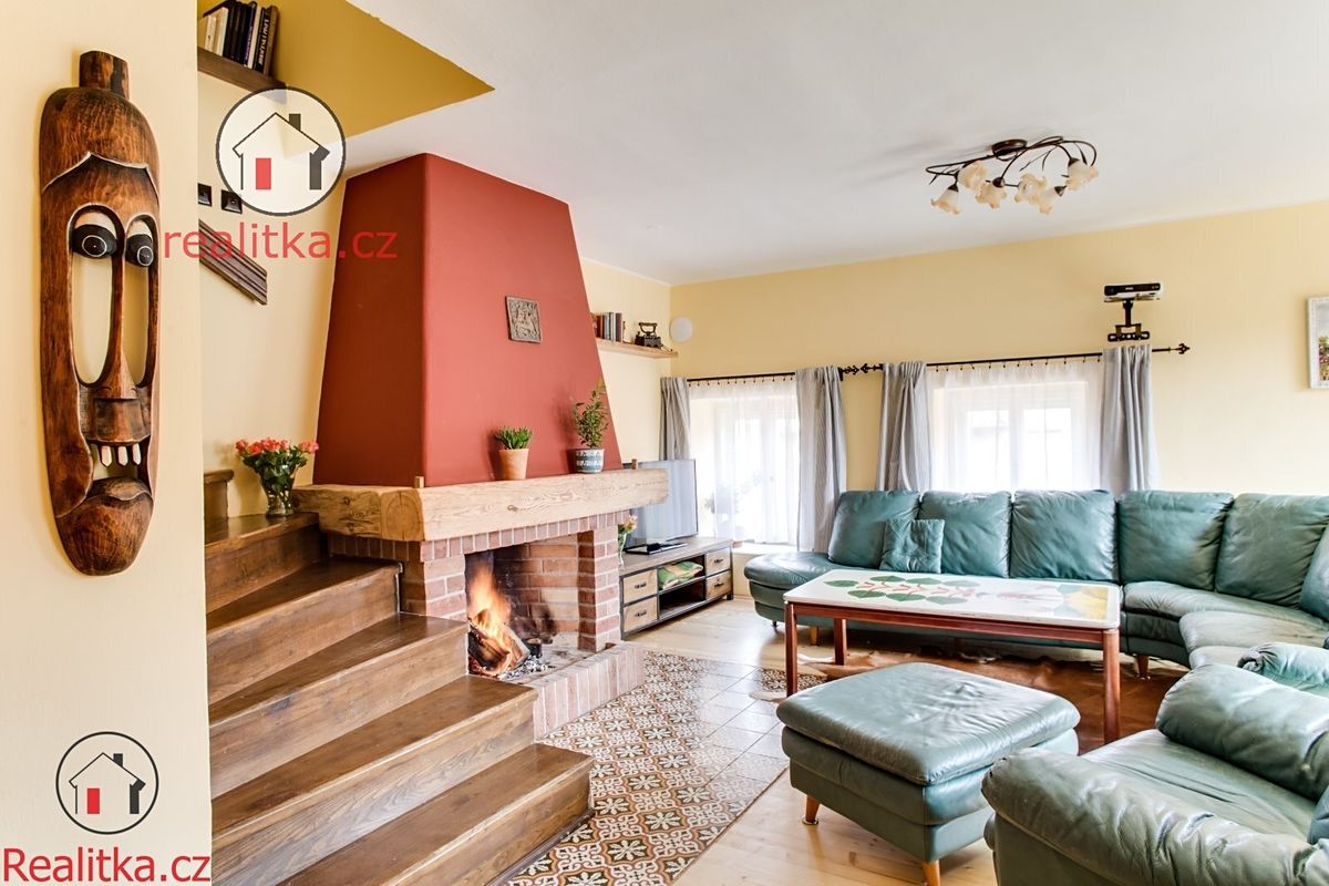 Pronájem rodinného domu 200 m², pozemek 147 m² – fotografie 3