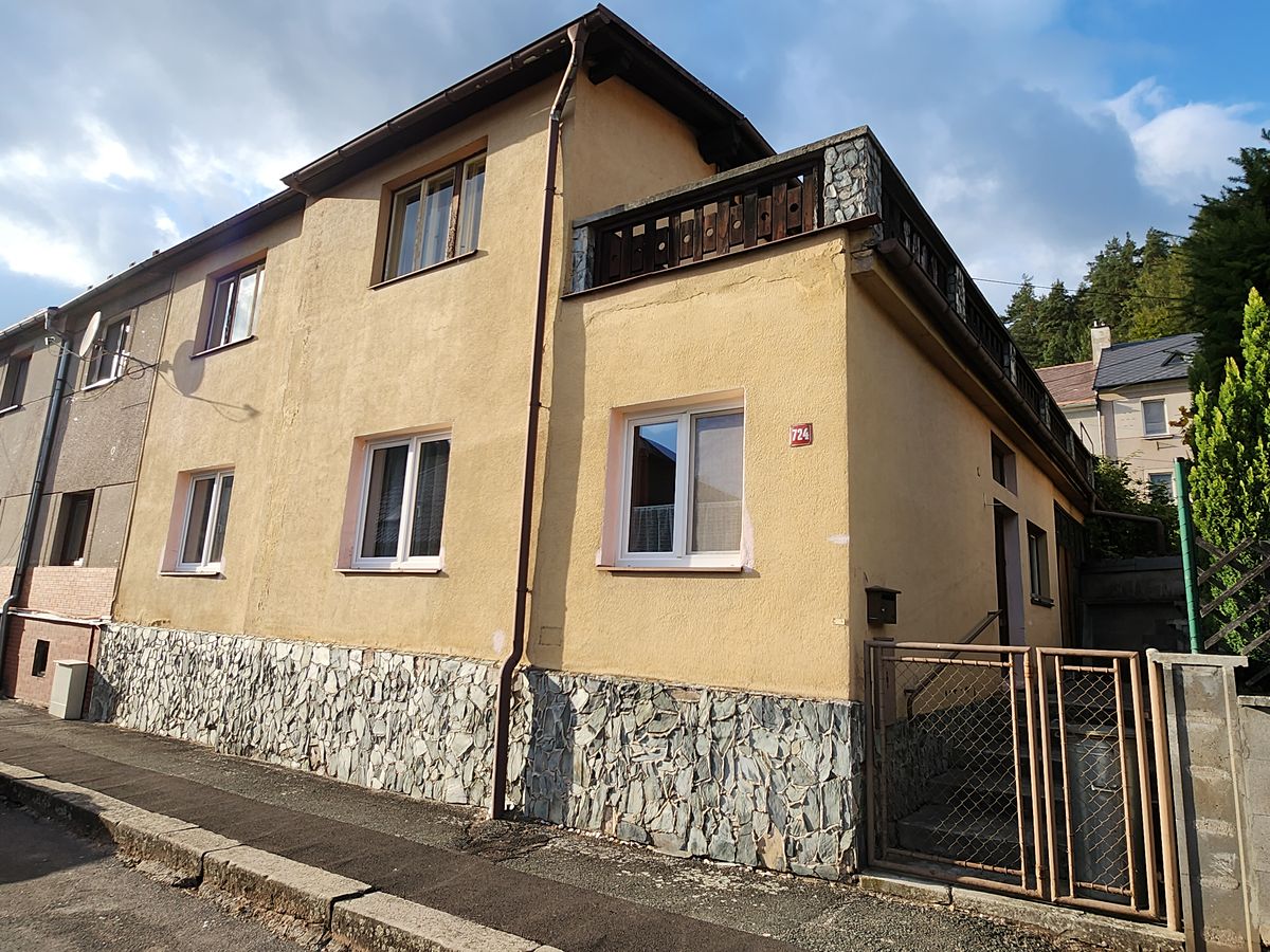 Prodej rodinného domu 210 m², pozemek 336 m²