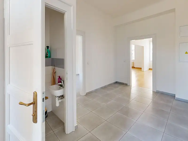 Pronájem bytu 3+1 142 m², Praha – náhled fotky 2