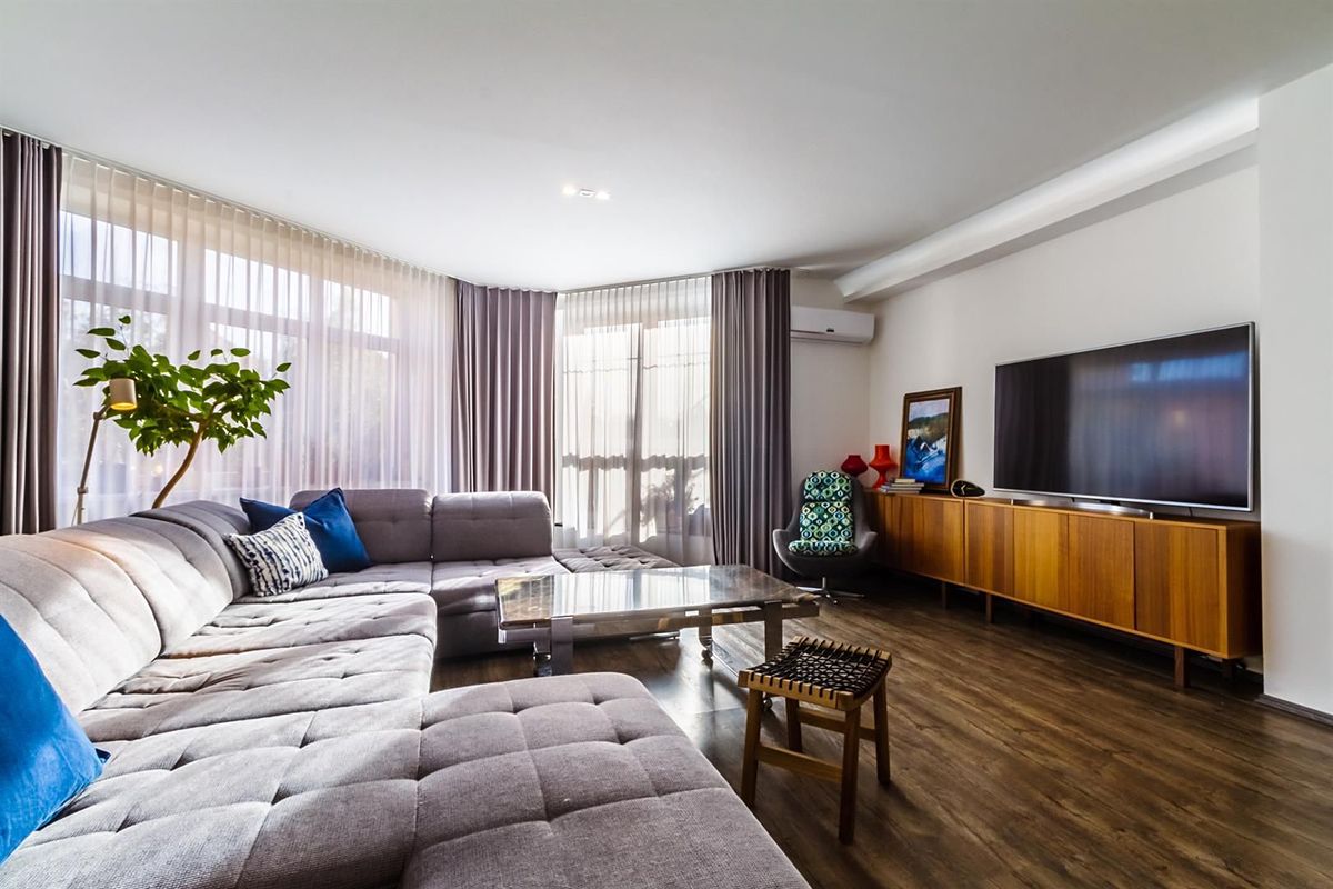 Prodej bytu 4+kk 215 m²