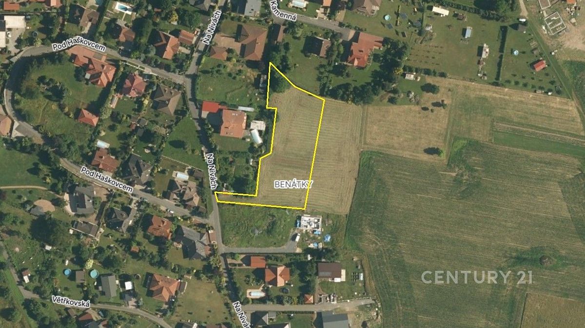 Prodej stavebního pozemku 1943 m²