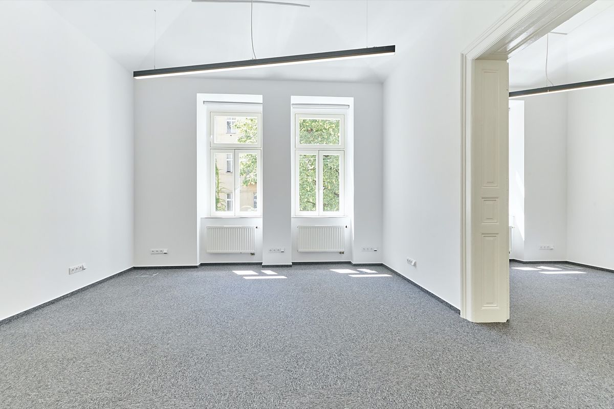 Pronájem kanceláře 400 m² – fotografie 3