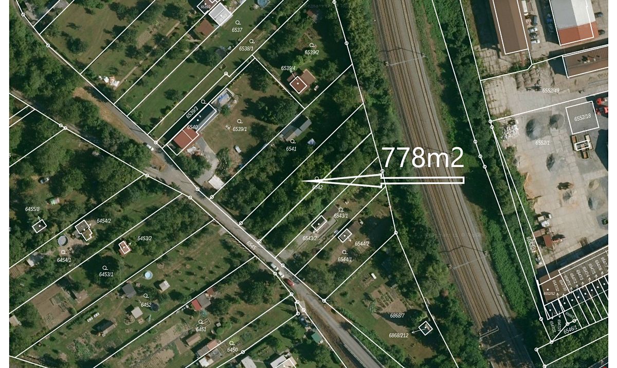 Prodej stavebního pozemku 770 m² – fotografie 2