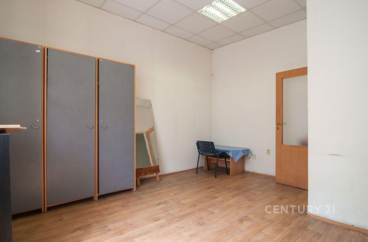 Pronájem kanceláře 74 m² – fotografie 5